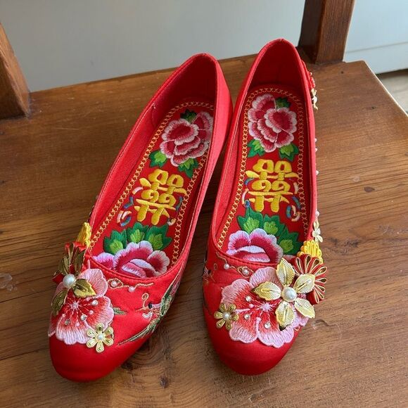 Chinese Wedding Red Floral Embroidered Wedding Shoes 39 - Picture 3 of 15